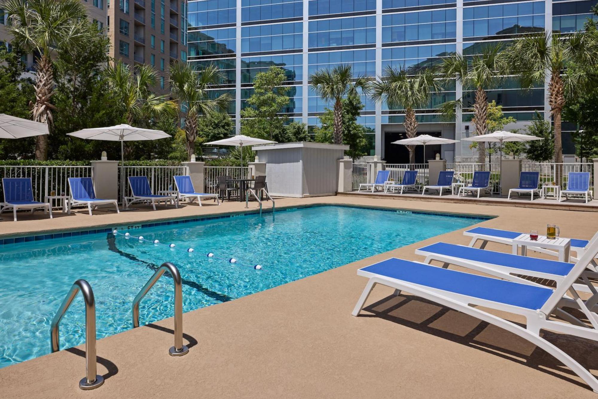 Holiday Inn Express & Suites Charleston Dwtn -Westedge By Ihg Zewnętrze zdjęcie